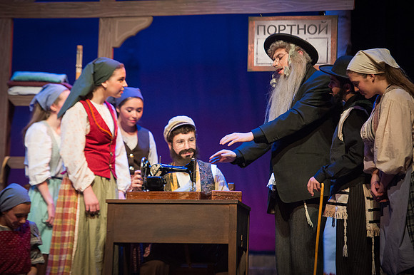 Fiddler-ClosingShow-403