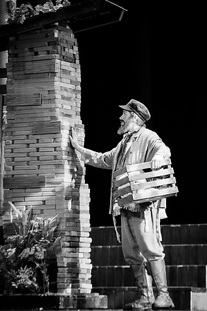 Fiddler-ClosingShow-470