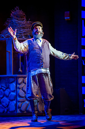 Fiddler-2ndFri-1192