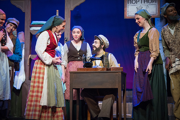 Fiddler-ClosingShow-396