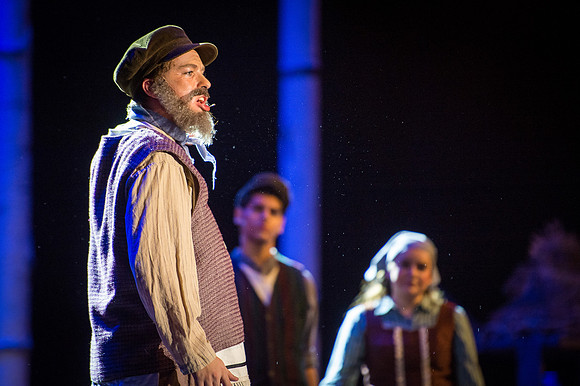 Fiddler-2ndFri-1785