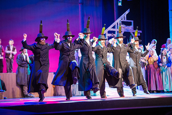 Fiddler-2ndFri-1680