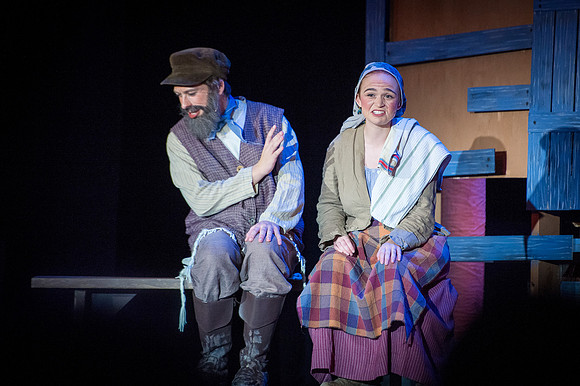 Fiddler-ClosingShow-340