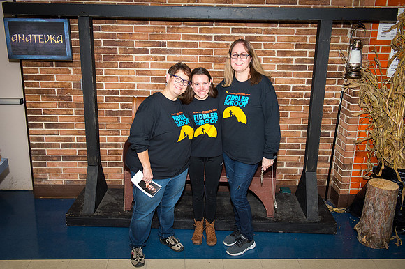 Fiddler-ClosingShow-584
