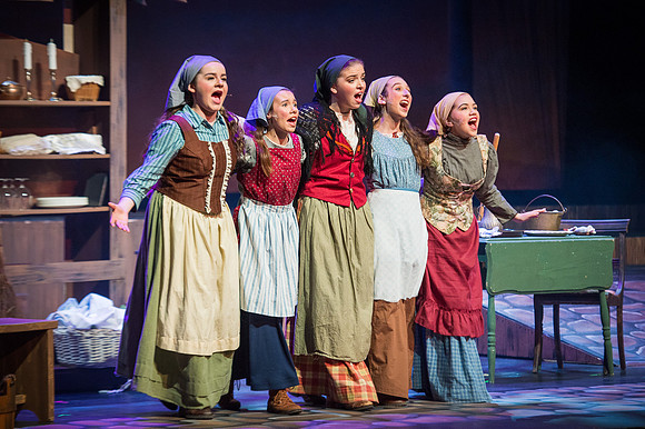 Fiddler-2ndFri-1157