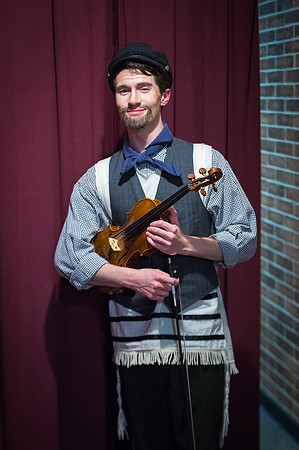 Fiddler-2ndFri-1742